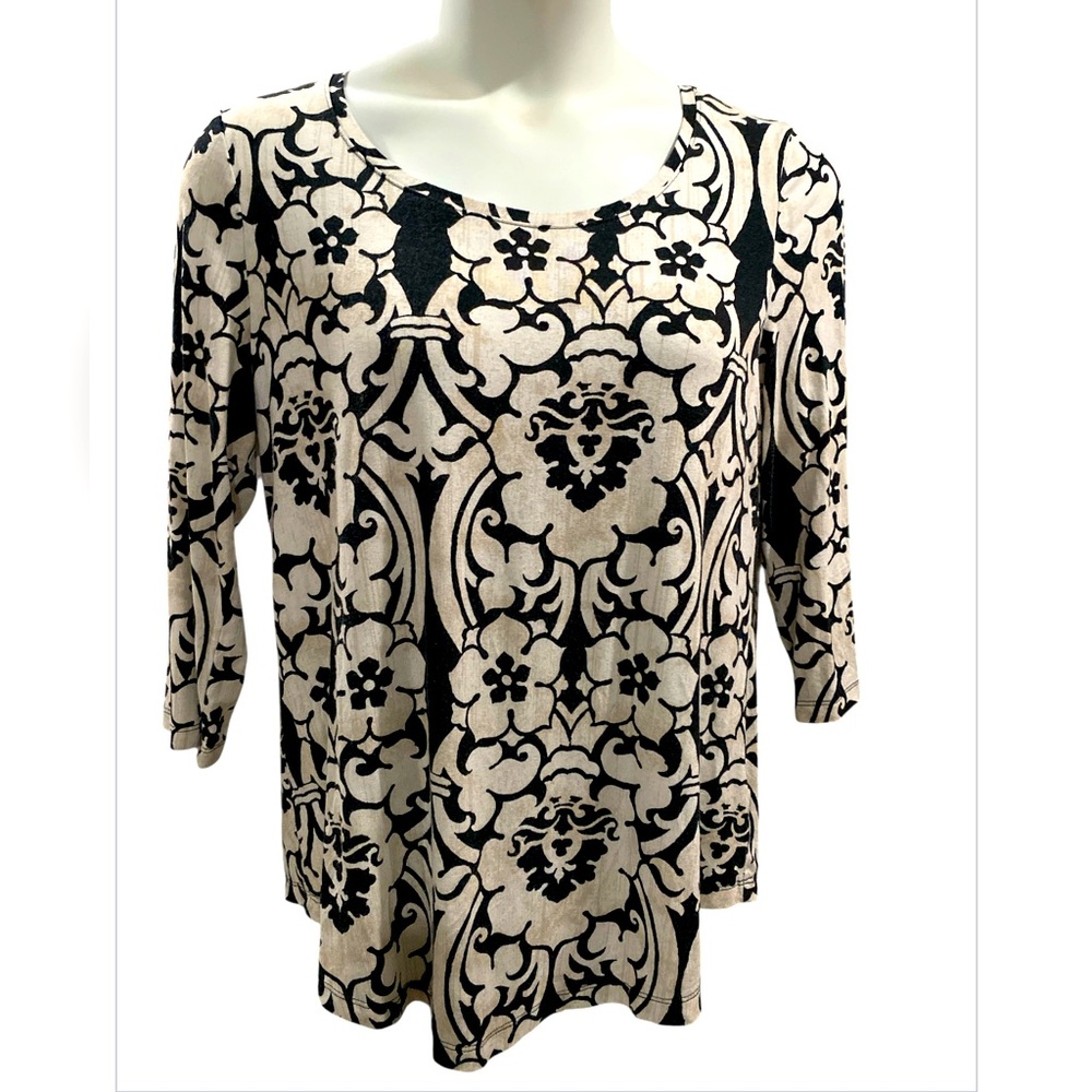 03) Elegant Black and Cream Floral Women's Top